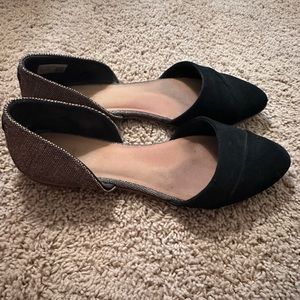TOMS dressy flats! Size 12 and super cute! Perfect for the office or date night!